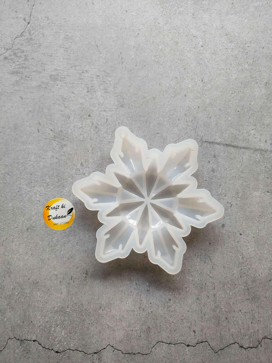 Christmas star flakes mould—white translucent snowflake-shaped mold