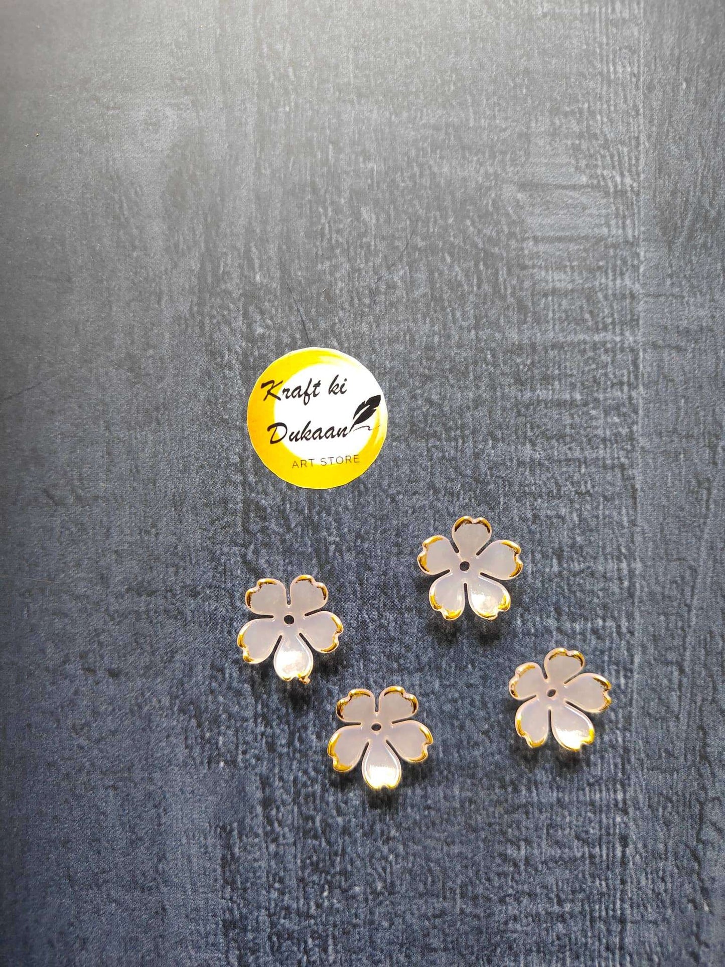 colorful-craft-beads-pack-white-flower-4-pieces