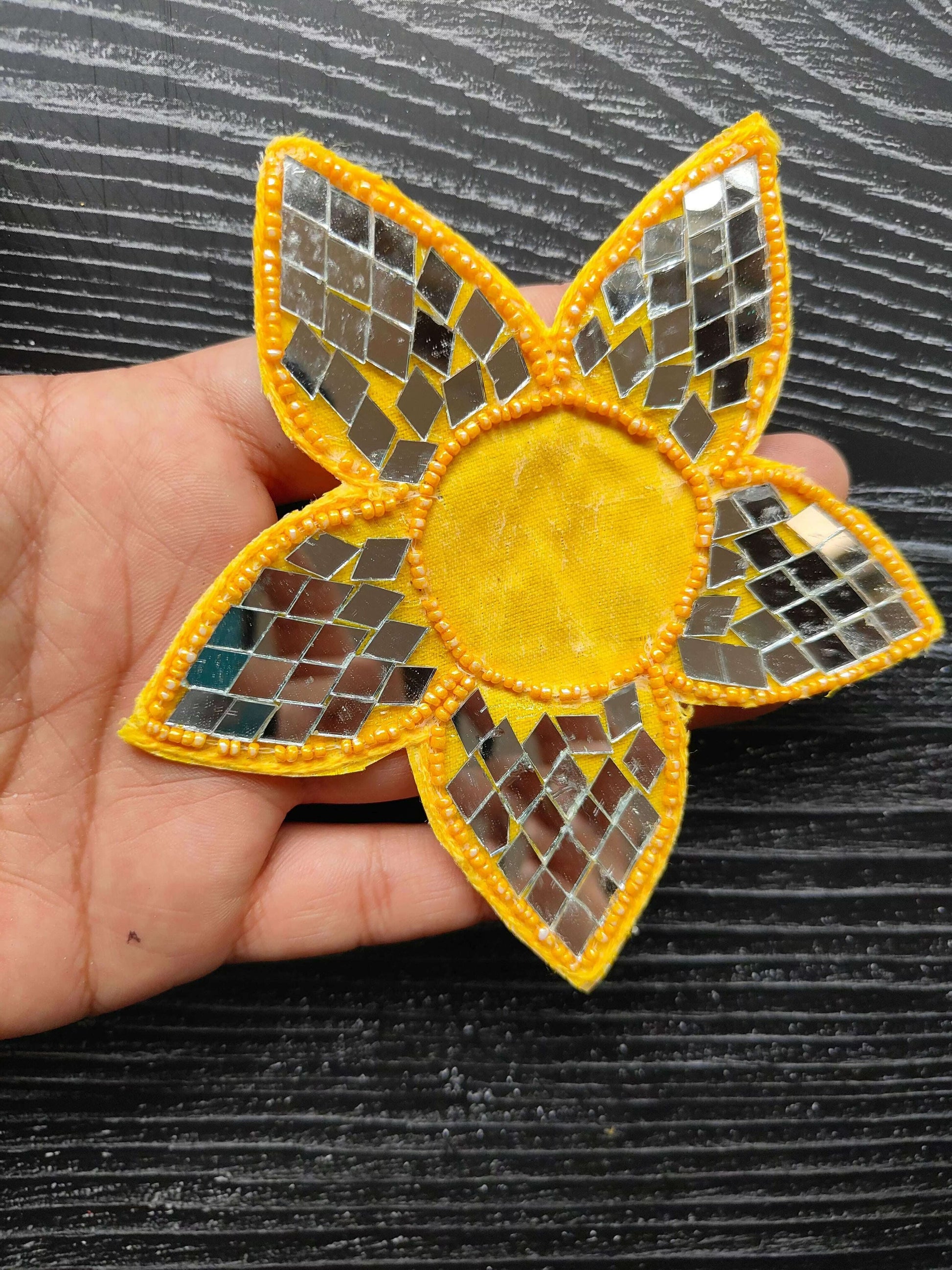 decorative-flower-patch-for-crafts-yellow-mirror-detail