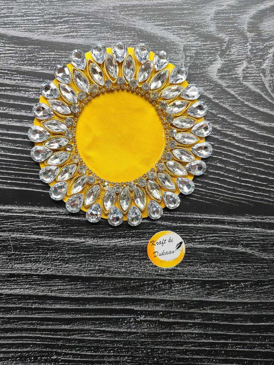 Dekoratives Patch, rund: gelber Mittelkreis mit silbernen & goldenen Strassrand