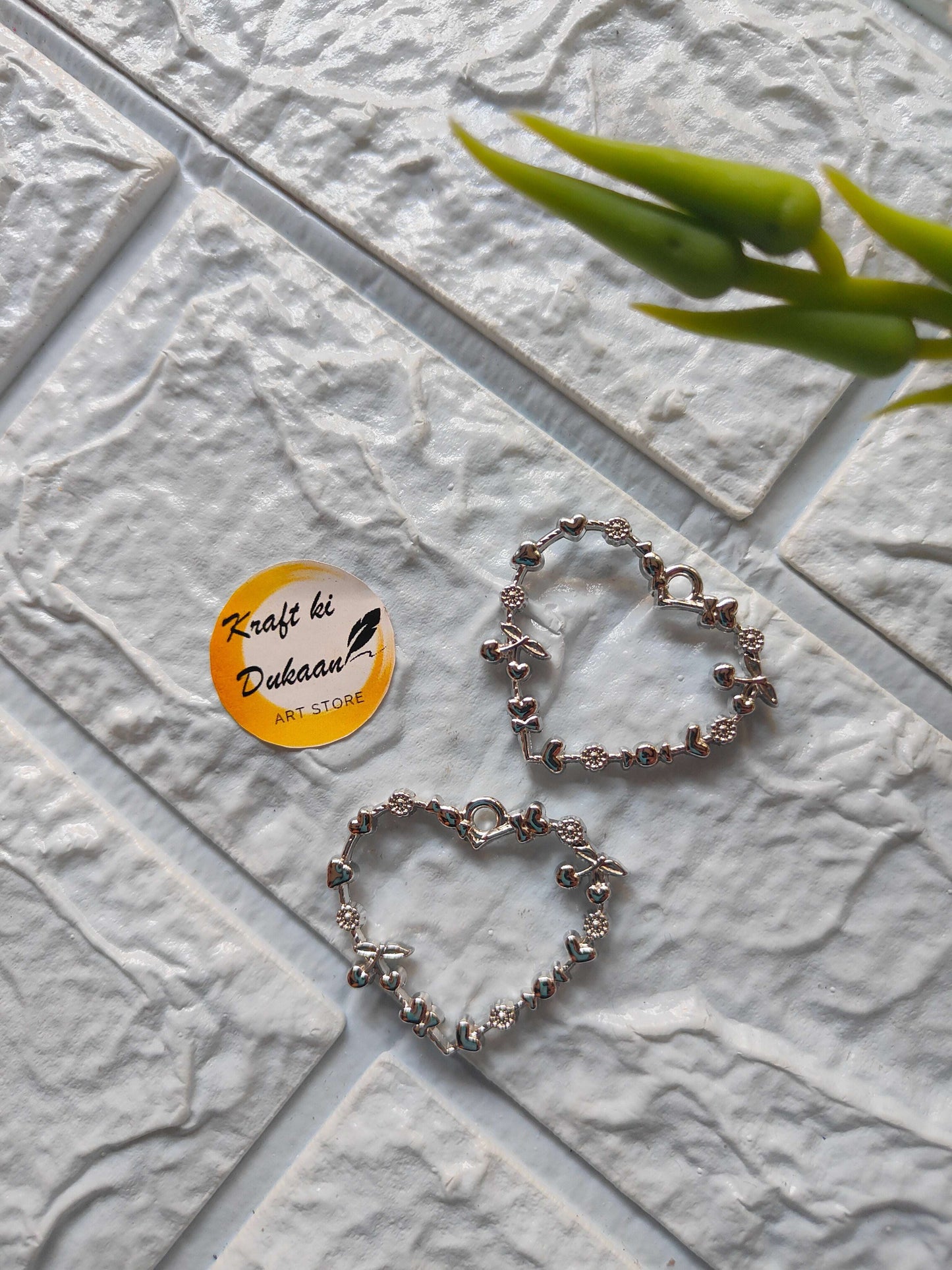 designer-heart-bezel-pendant-set-silver-metal-heart-shape