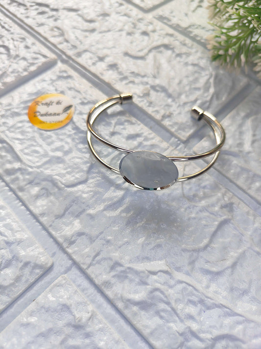 designer-resin-bracelet-blue-oval-stone-silver-band