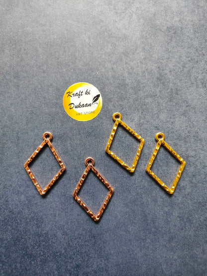 Rose-gold square bezel pendant set: 5 diamond-cut frames with top loop