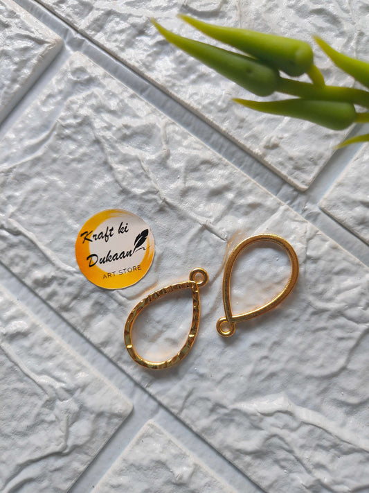 drop-shape-bezel-pendant-set-gold-color-outline