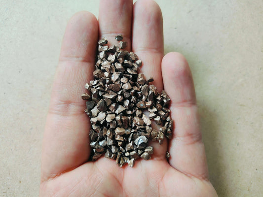 golden-glass-color-stones-for-resin-art-handful