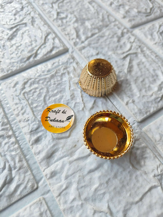 Golden katori 3 cm: small gold ridged cup with round rim