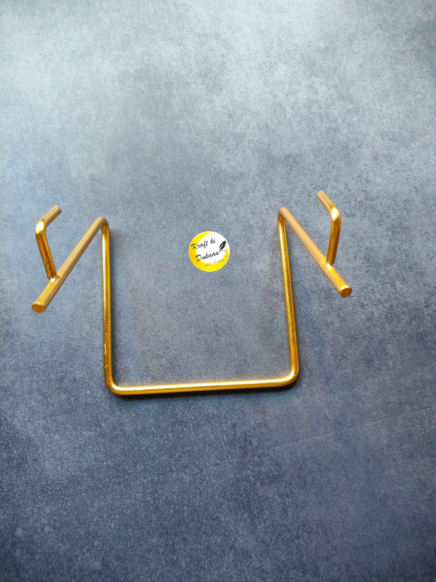 Golden Metal Stand D