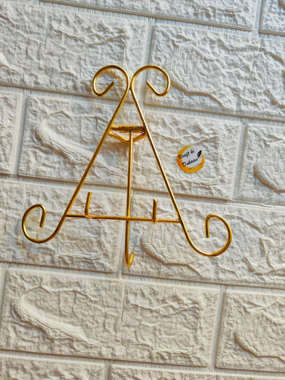 golden-metal-display-stand-with-three-hooks-variation-4