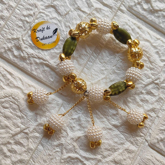 handmade-pearl-bead-bracelet-gold-accented-green-stones