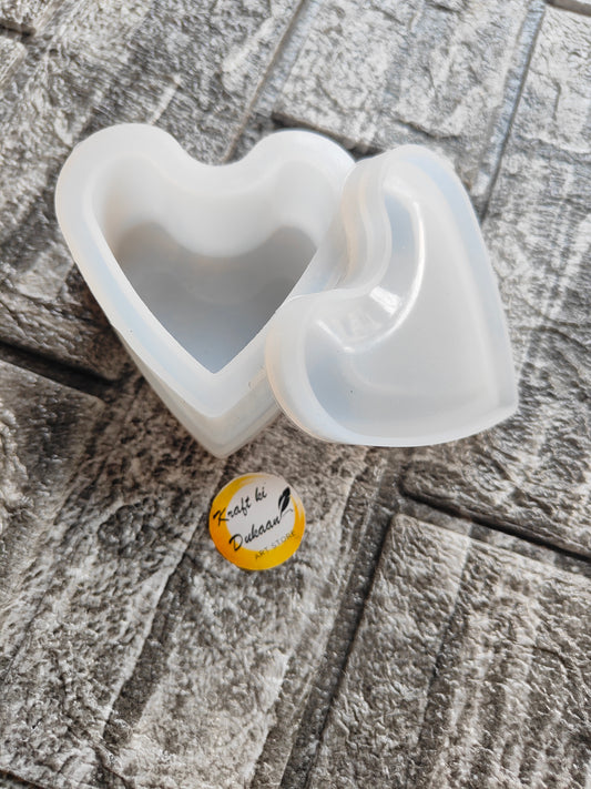 Heart-shaped box resin mold from Kraft ki Dukaan for creating charming craft projects