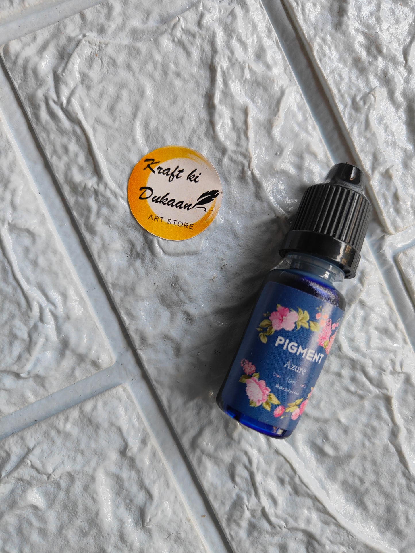 High-quality resin pigment in Azure color from Kraft ki Dukaan for crafting and artistic projects