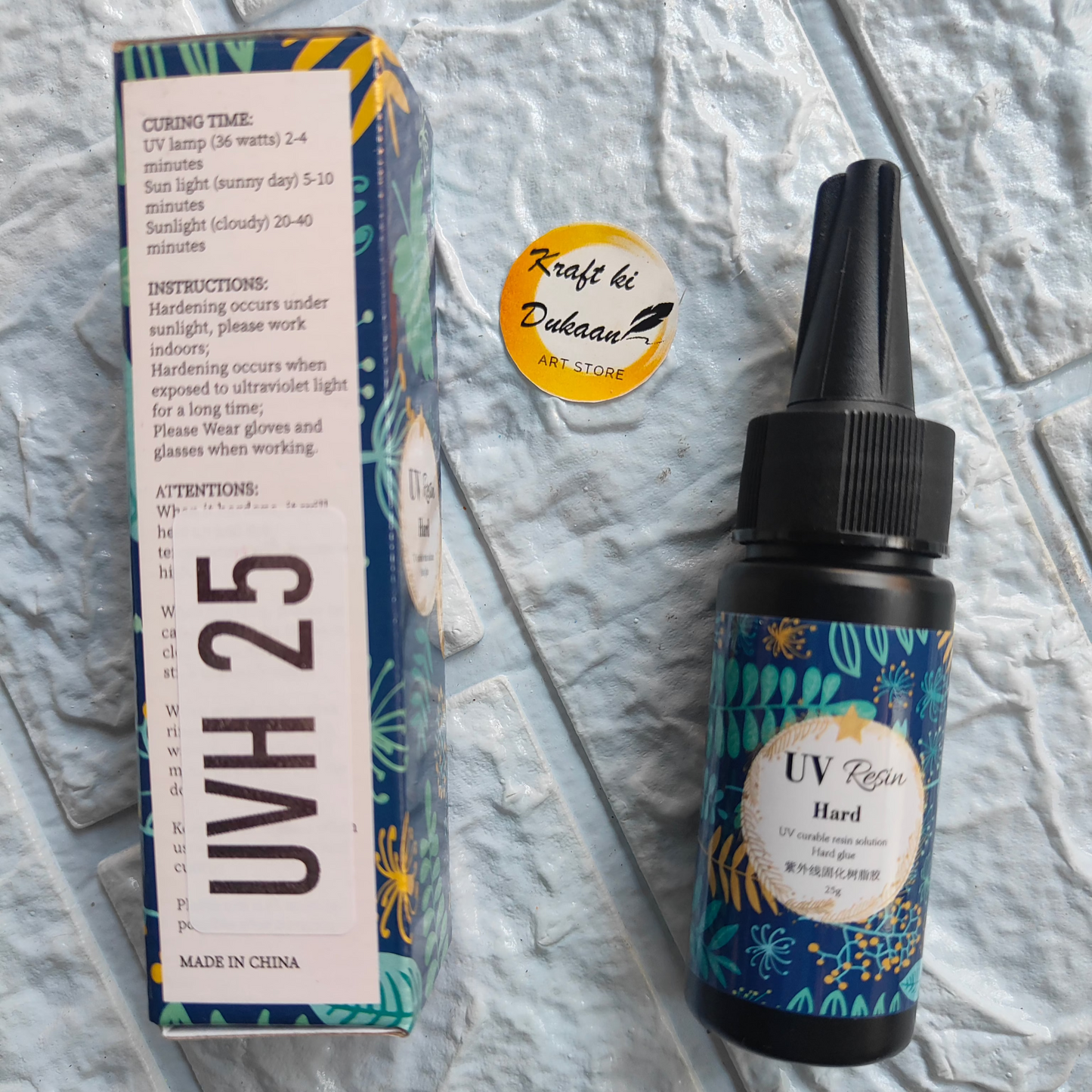 Kraft ki Dukaan high-quality UV resin in a 25 ml bottle with clear usage instructions and a vibrant design