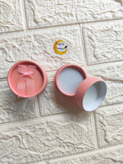 jewelry-round-ring-box-pink-texture-inside