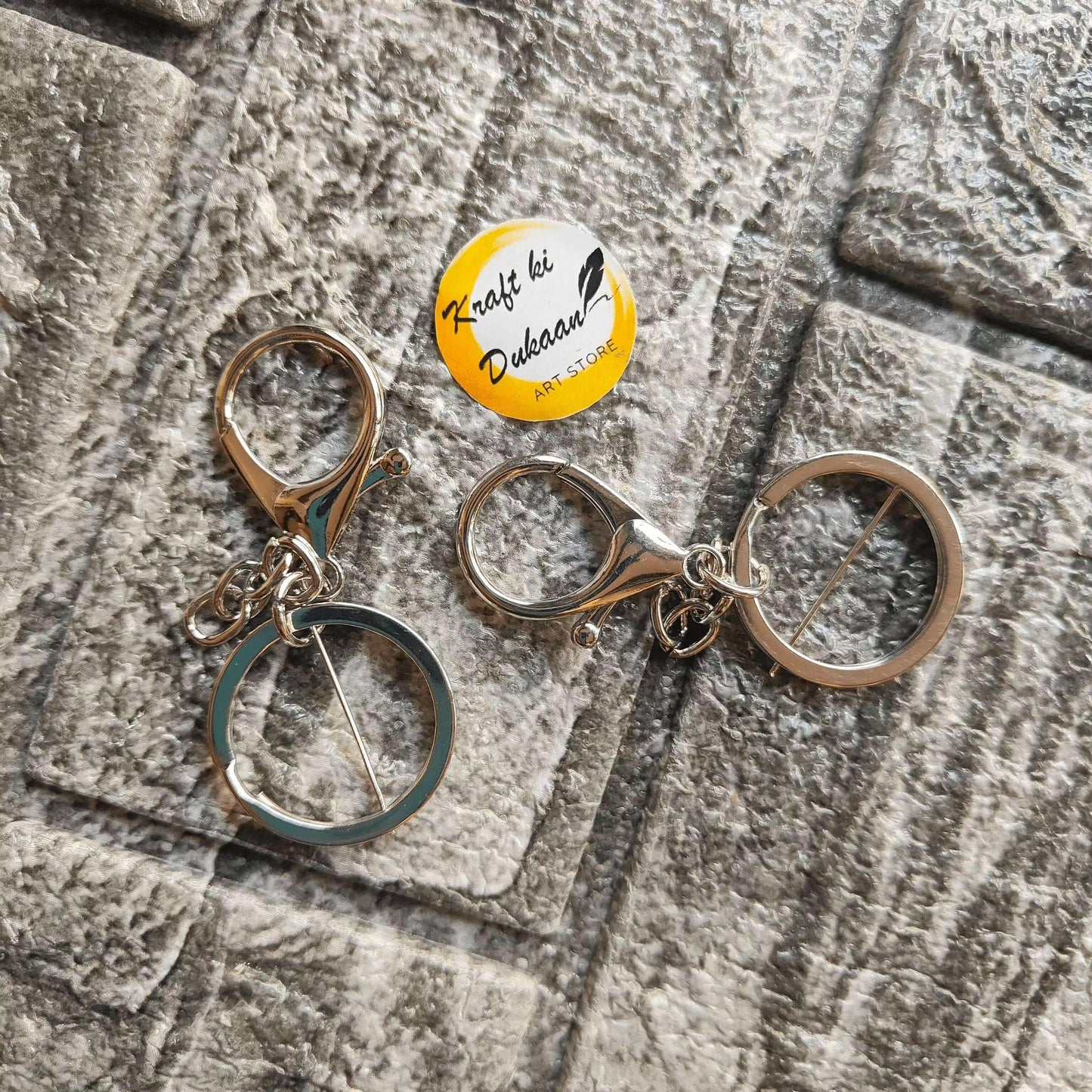 Silver-tone lobster clasp keychain, two rings with lobster clasp and short chain