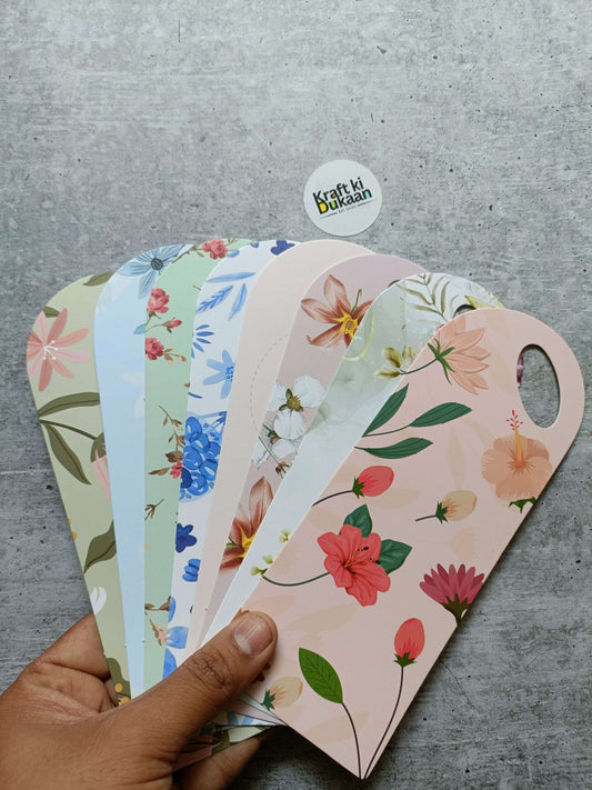 Bouquet insert card pack of 8, mix floral patterns, heart-cut handle shape