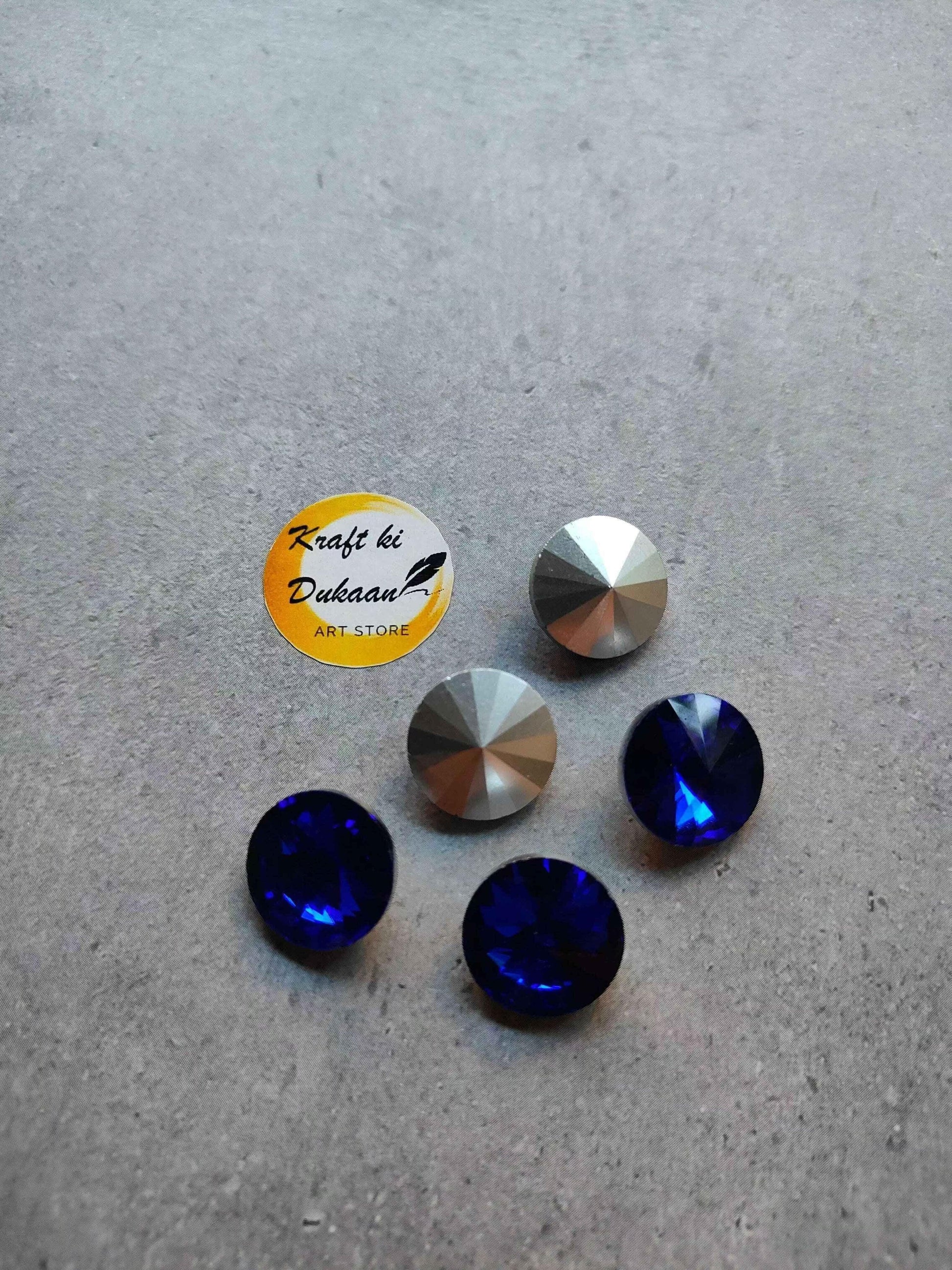 Round diamond glass beads, blue 18mm, pack of 10 beads with faceted sparkle