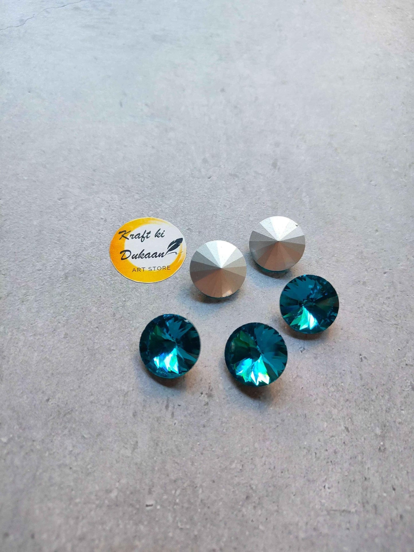 Round diamond glass beads, dark teal 18mm, pack of 10 beads with faceted glow