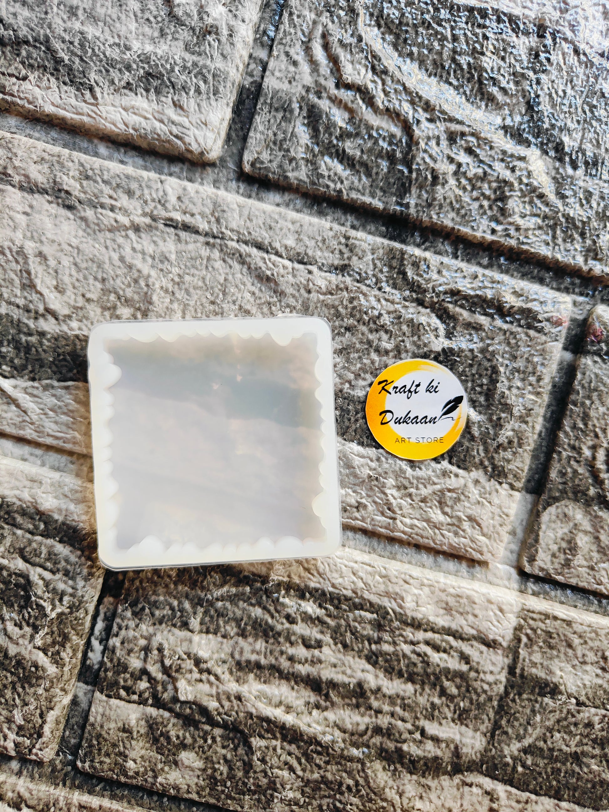 Kraft ki Dukaan 2 inch agate mold for creating unique resin art and crafts