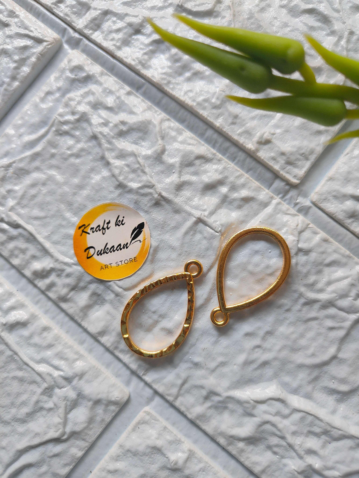 Gold teardrop bezel pendant set, 2 drop shapes with loop tops