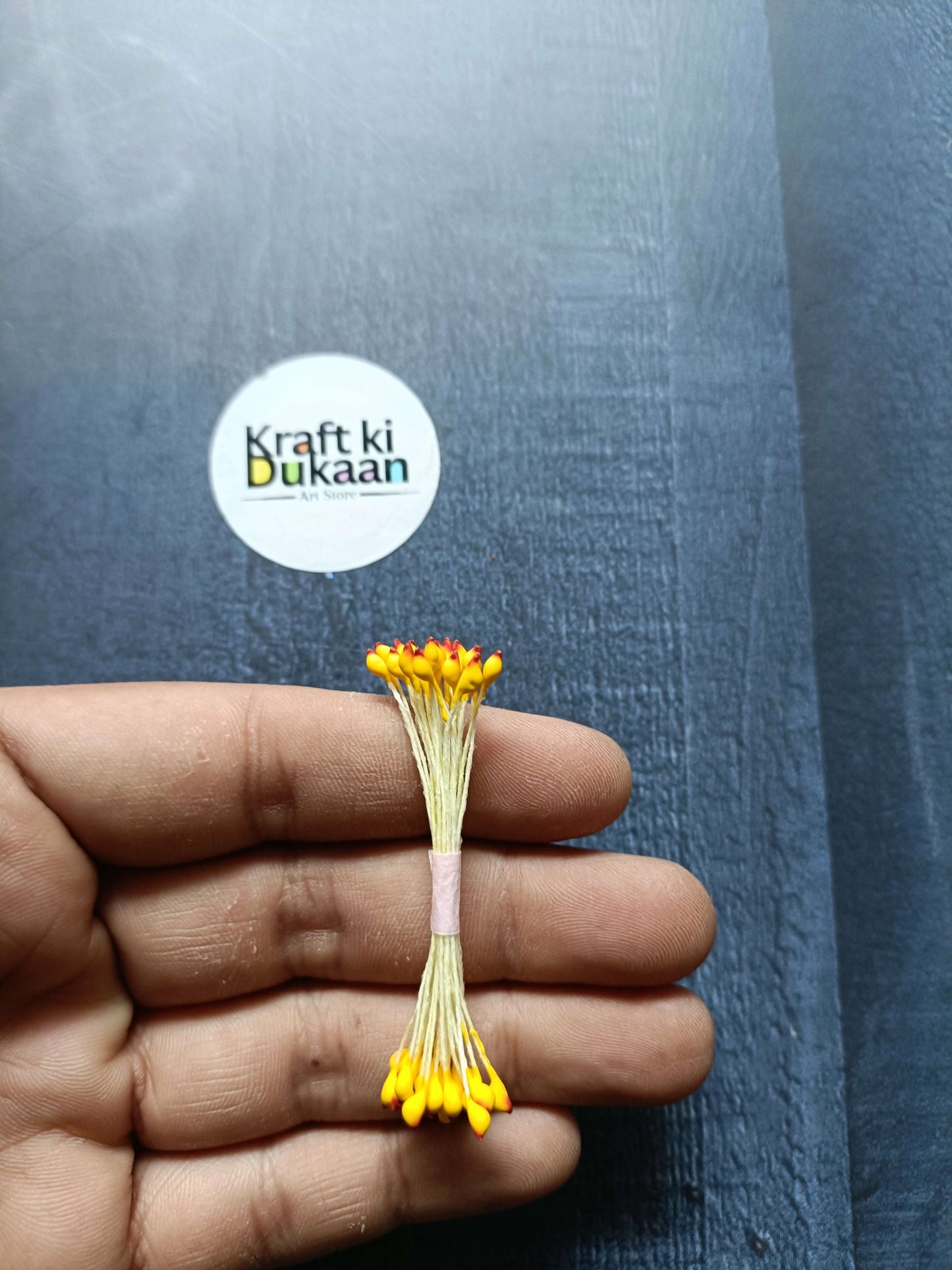 Artificial pollens bunch with bright yellow buds on long stems, 6CM