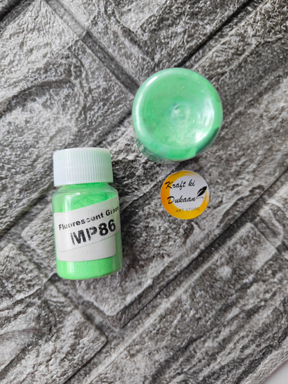 Fluorescent green mica powder for resin art in a clear container by Kraft ki Dukaan