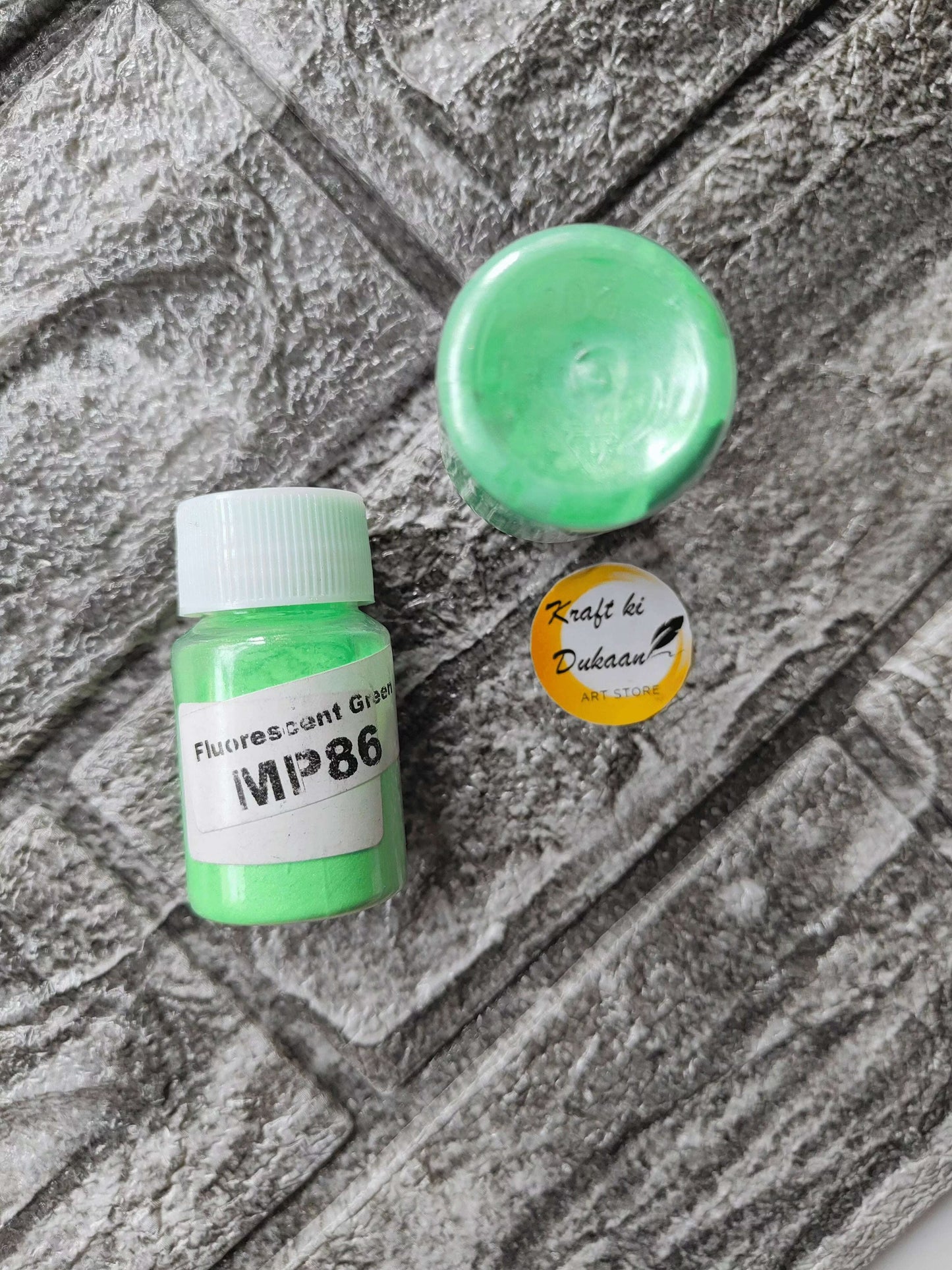 Kraft ki Dukaan Mica Powder for Resin Art in Fluorescent Green color for vibrant crafting