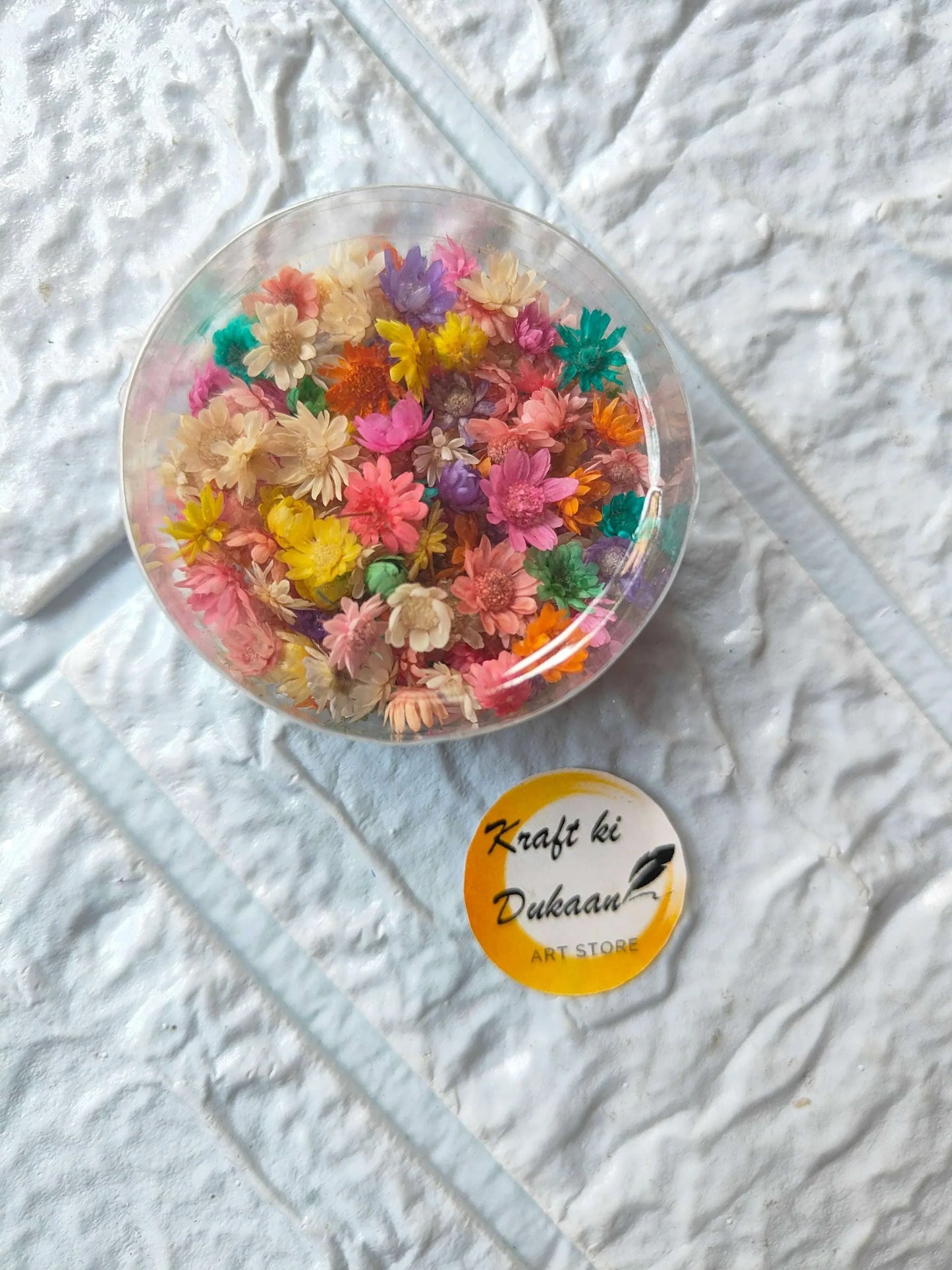 Mini Natural Dried Flower Box with multicolor floral dried flowers in round clear lid