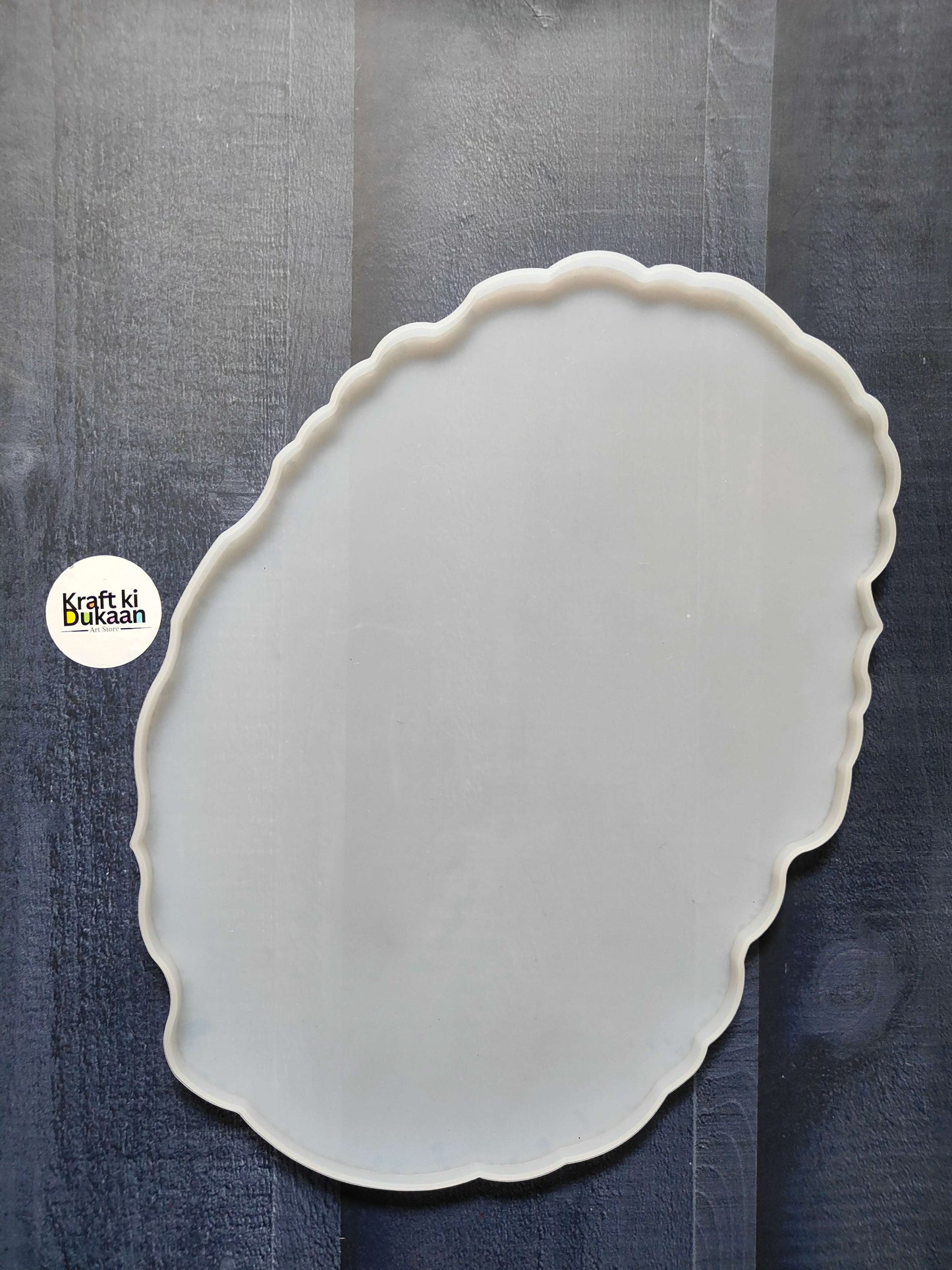 13x9 oval agate tray mould, white scalloped silicone insert