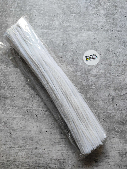 White plain pipe cleaners, pack of 100, bundled in clear plastic wrap