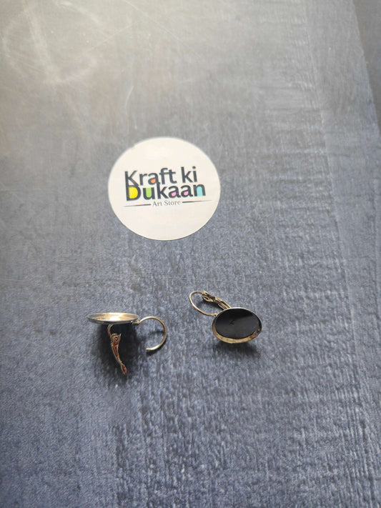Round earring base pack of 2 in golden tone with black round insert