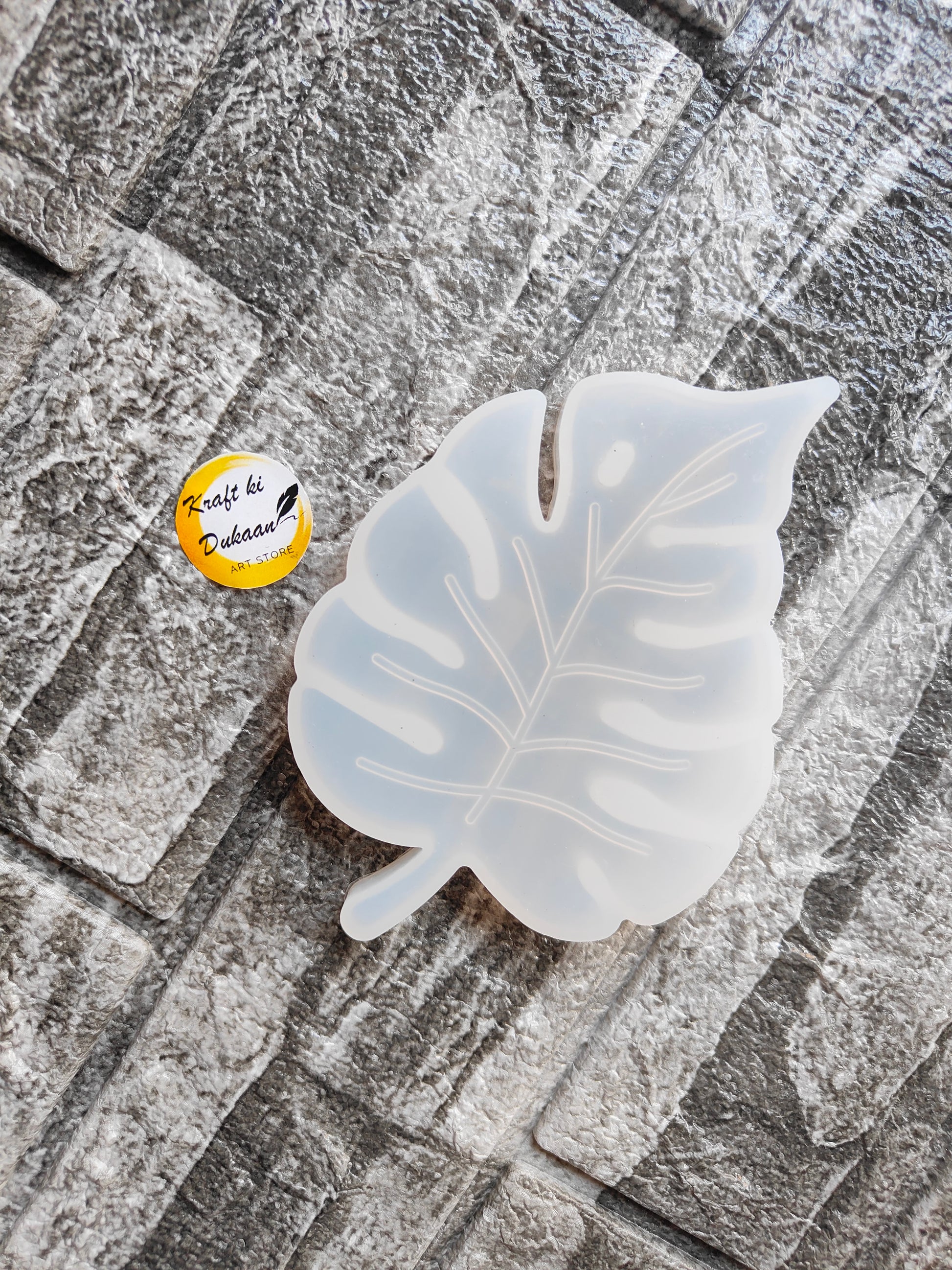 Leaf coaster mould for resin, featuring a detailed leaf design for crafting coasters