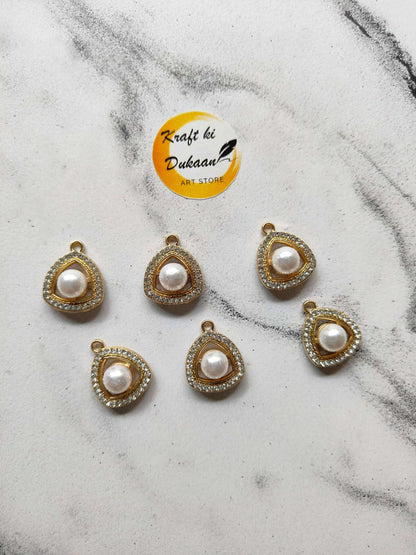 metal-pearl-diamond-pendant-pack-gold-triangle-design-6