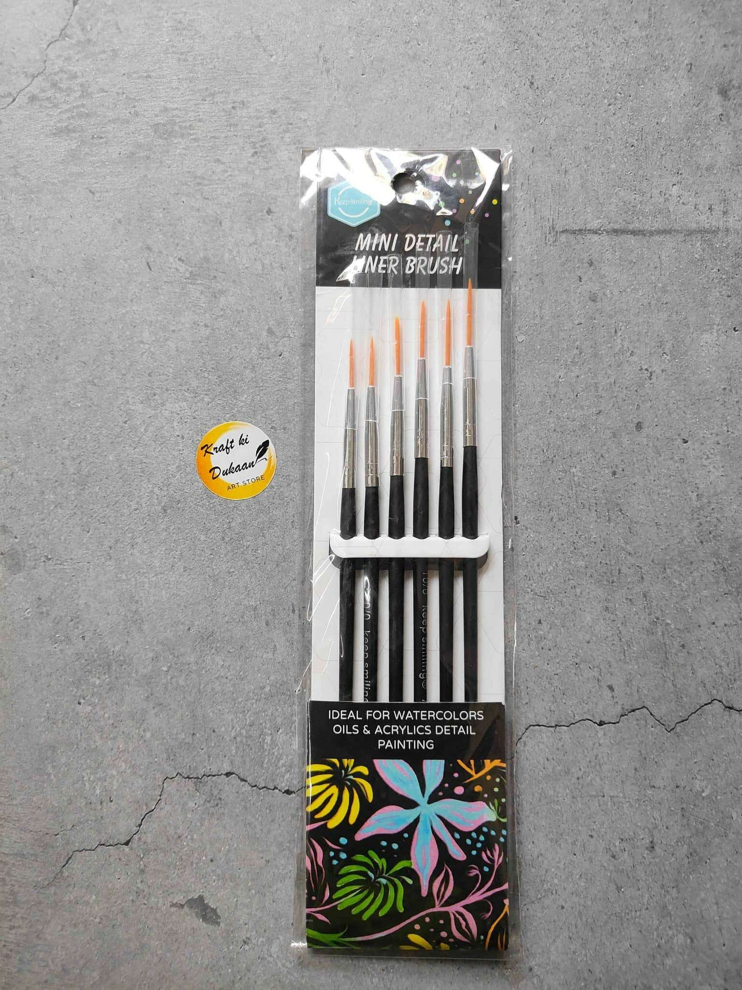 Detail liner brush set (6) in clear pack, fine liner brushes with orange tips