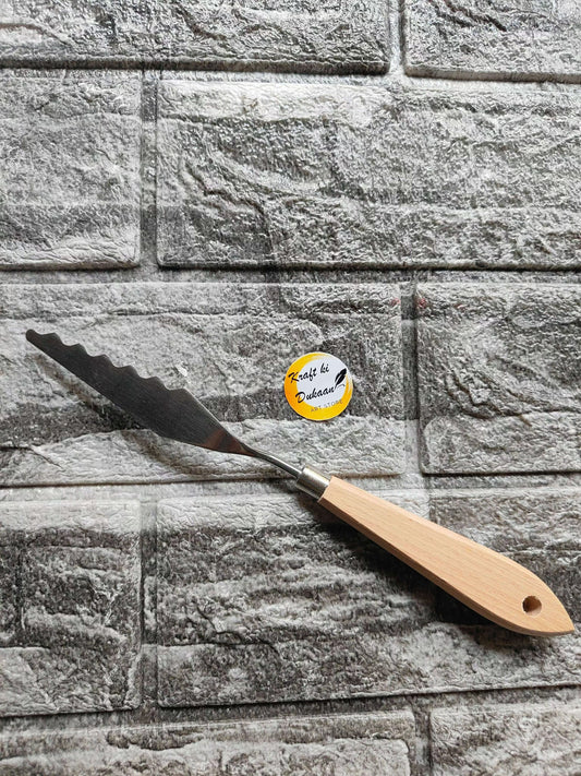 painting-knife-for-artists-serrated-blade-wooden-handle