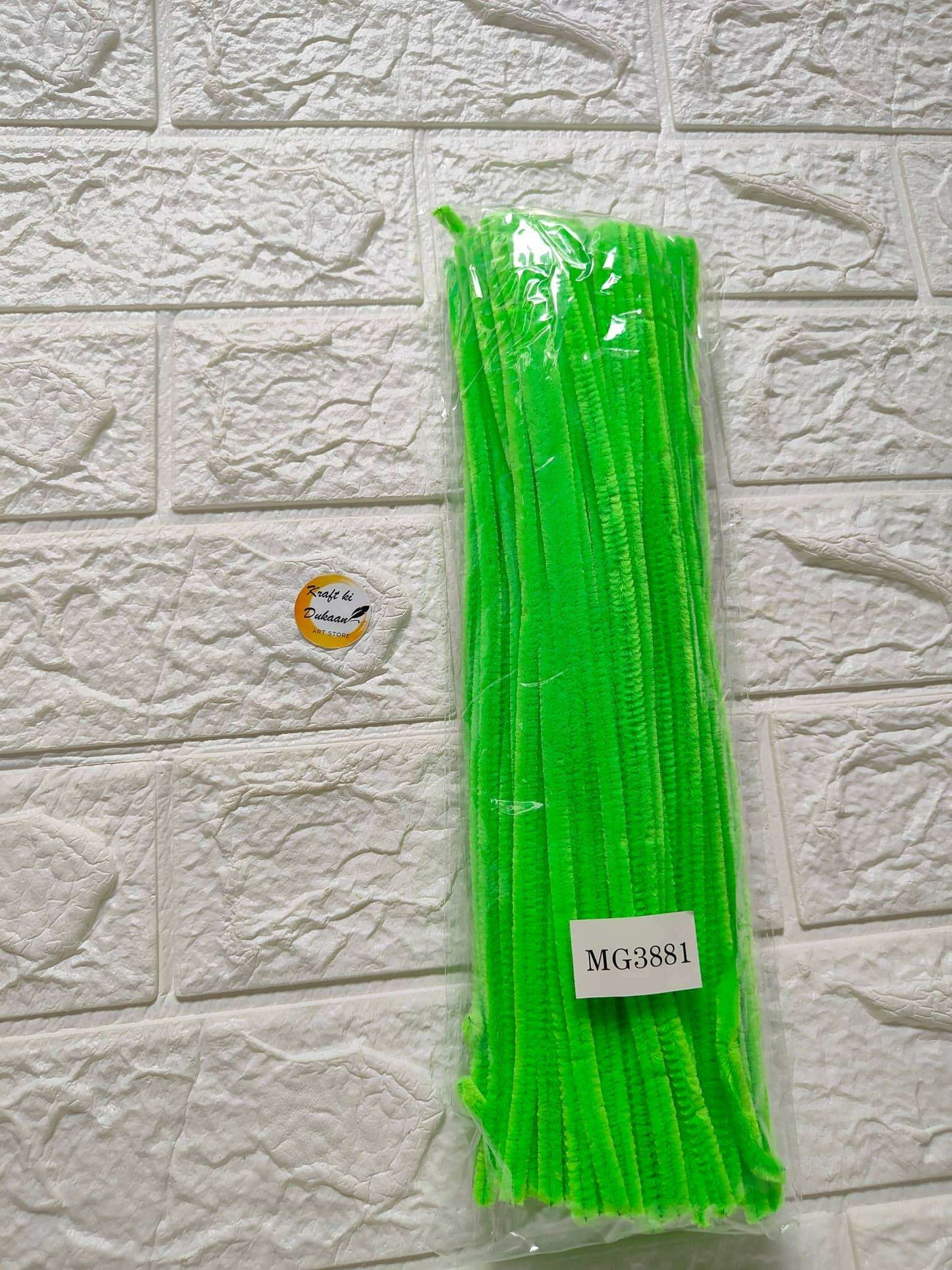 plain-pipe-cleaners-neon-green-pack-of-50-2