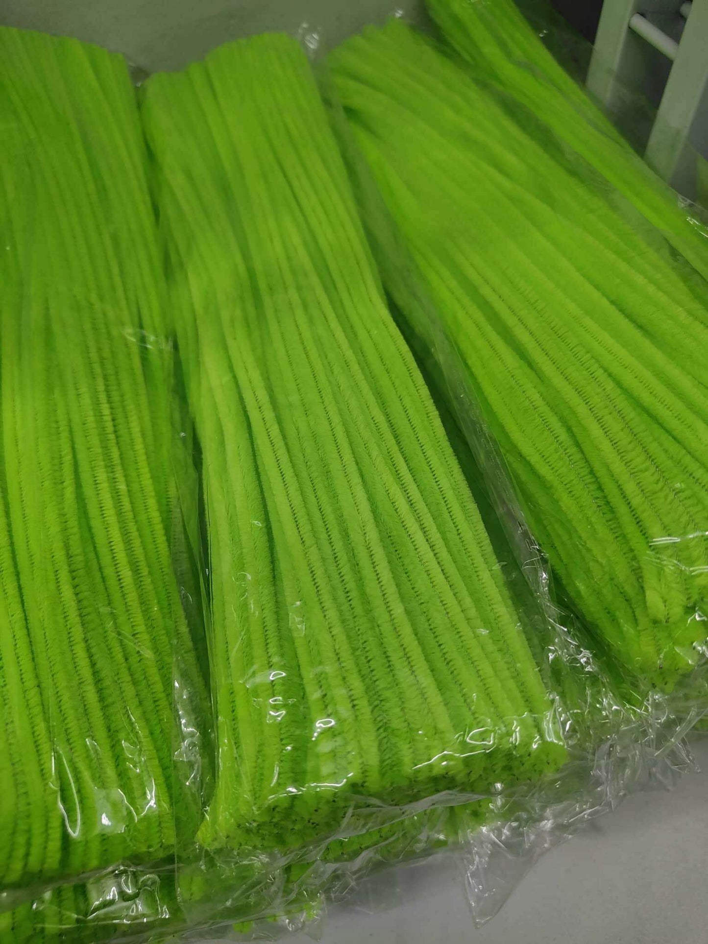 plain-pipe-cleaners-neon-green-pack-of-50