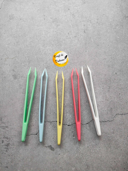 Plastic Tweezer A8 set with colored plastic tips: green, blue, yellow, pink, white