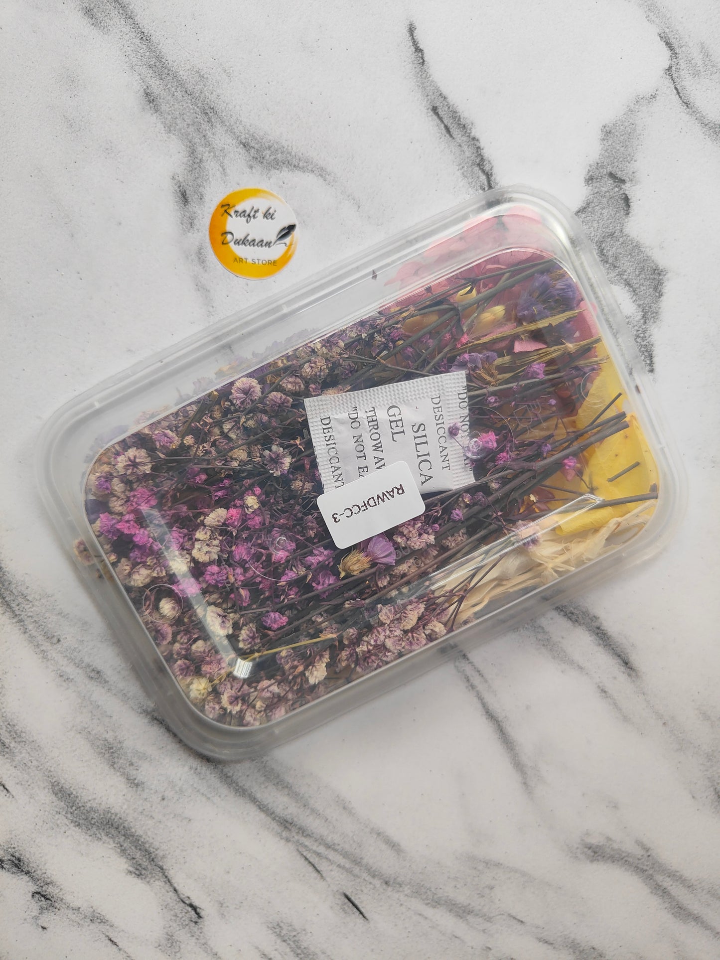 Kraft ki Dukaan resin art dried flower box filled with colorful dried flowers and decorative materials