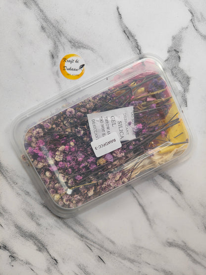 Kraft ki Dukaan resin art dried flower box filled with colorful dried flowers and decorative materials