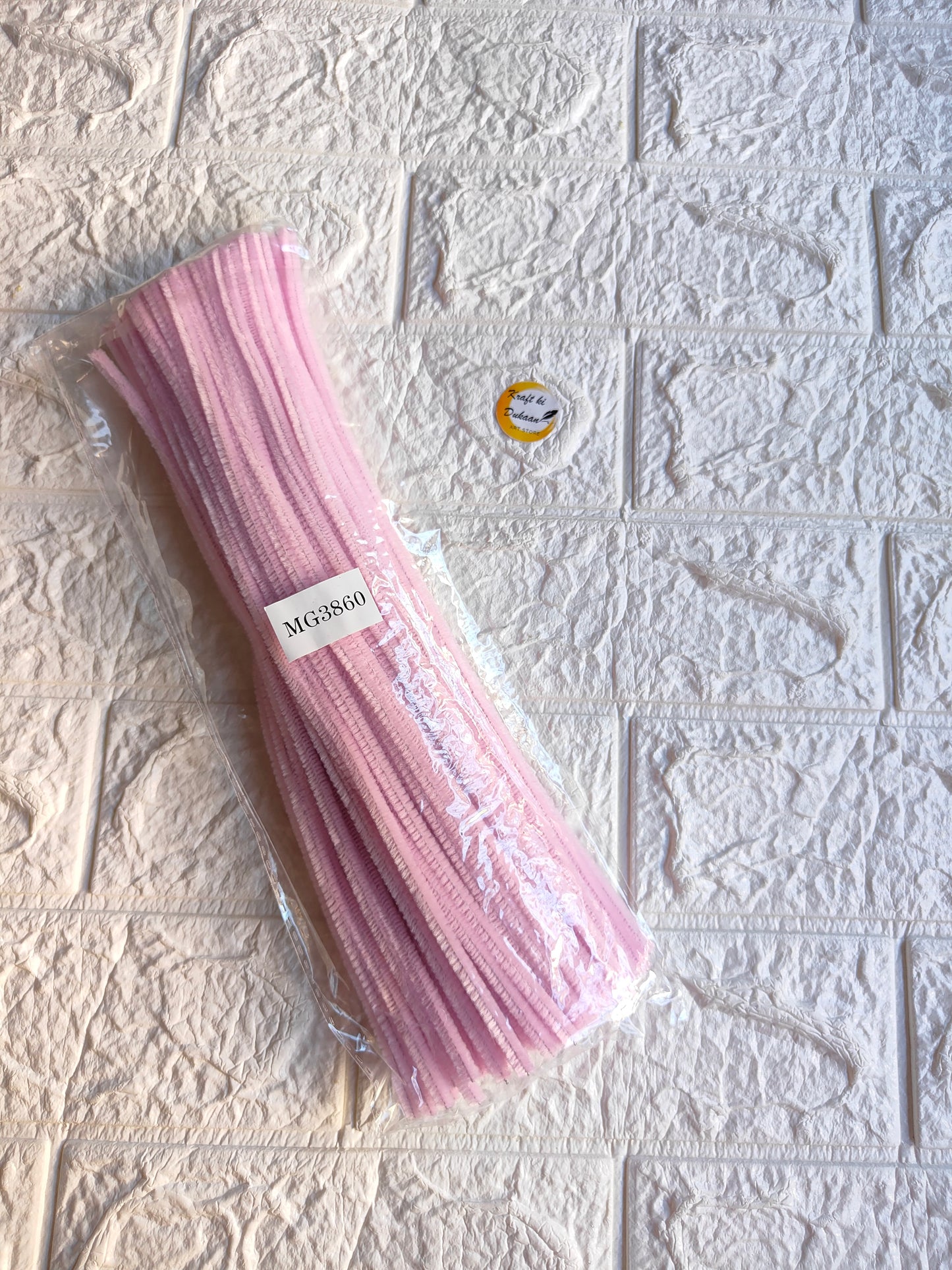 Pipe cleaner plain pack of 100, light pink pipe cleaners in clear wrapper