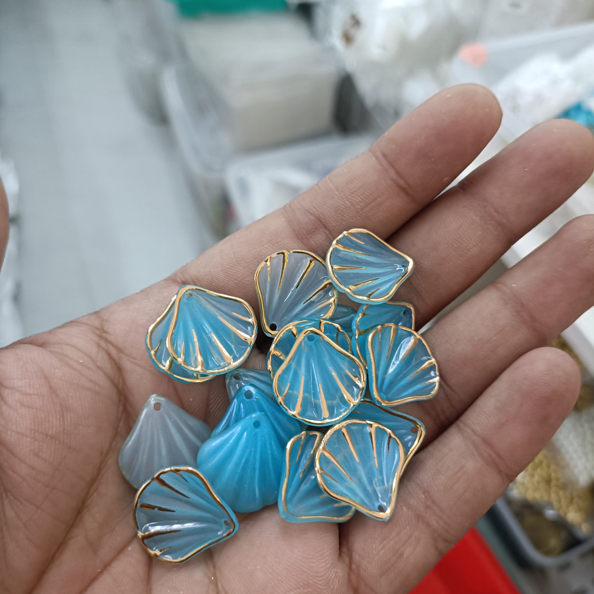 Acrylic petal beads pack of 50