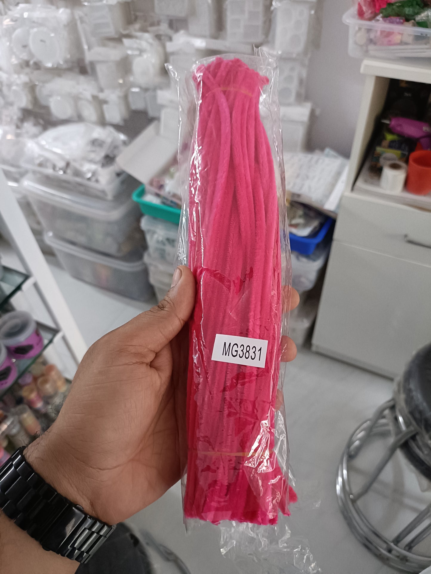 Pipe cleaner pack of 100, plain bright pink chenille sticks in a sealed bundle