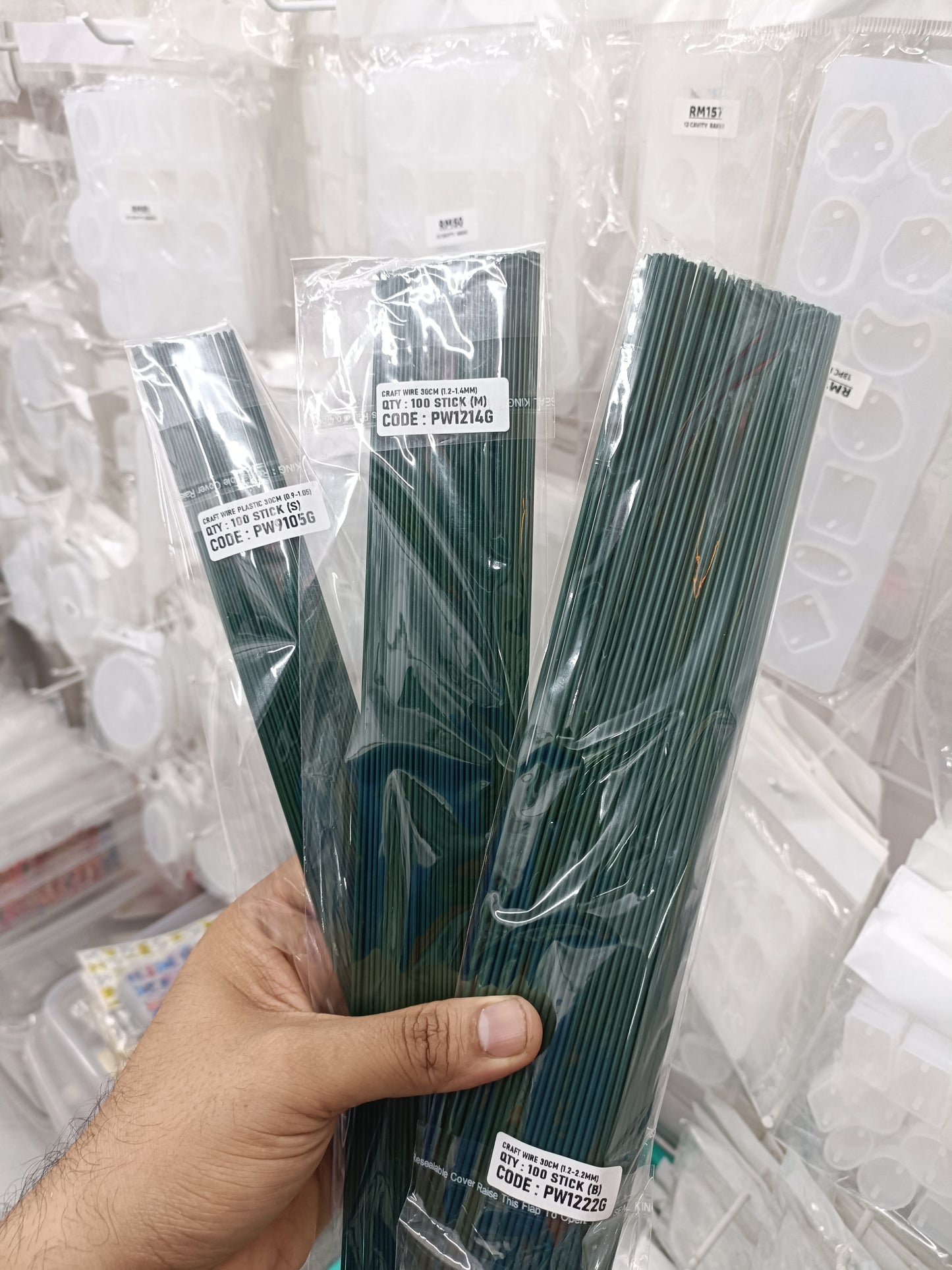 Craft Green Wire Plastic Coated 30CM Pack of 100