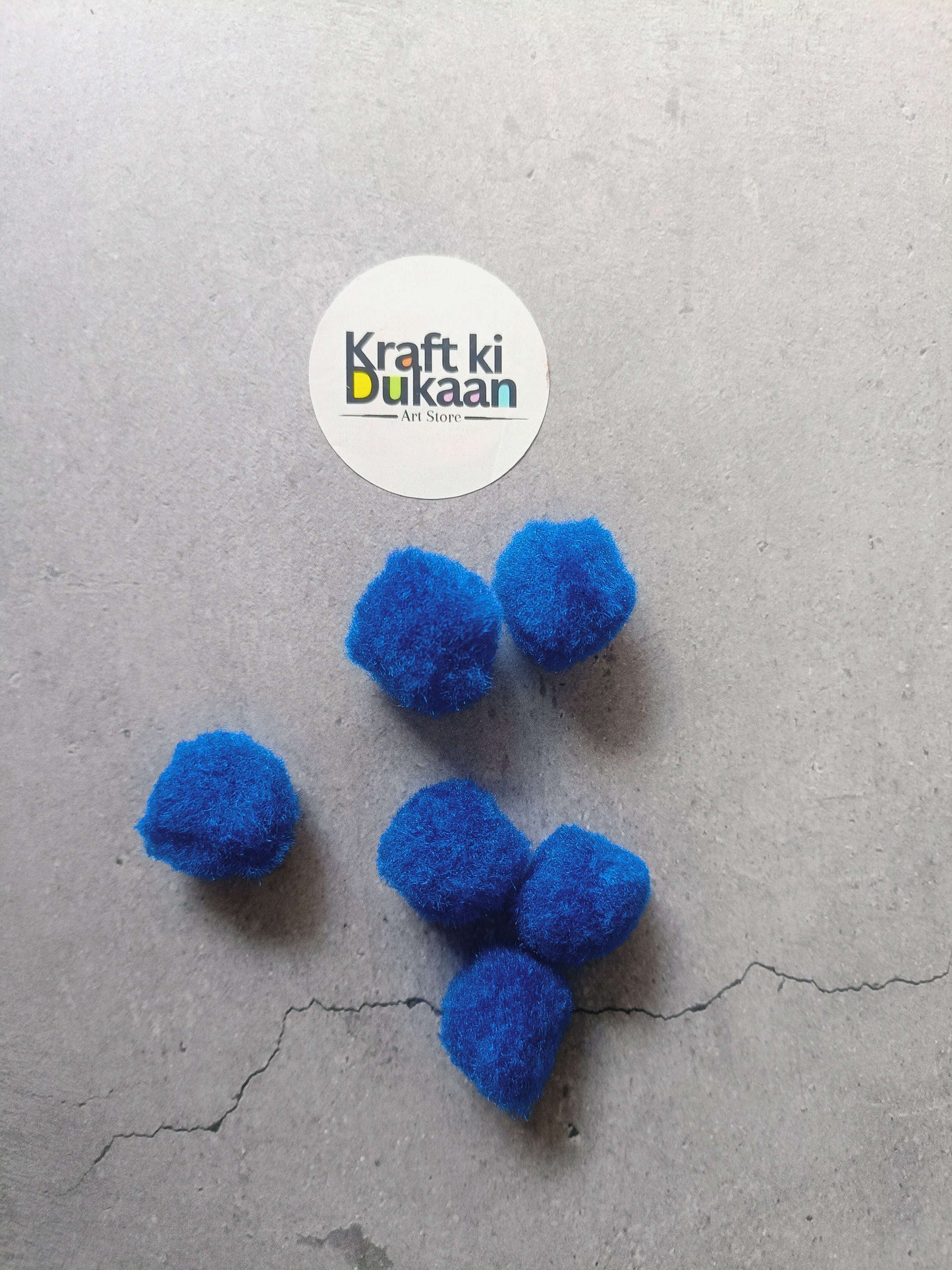2cm blue pompom balls, craft set