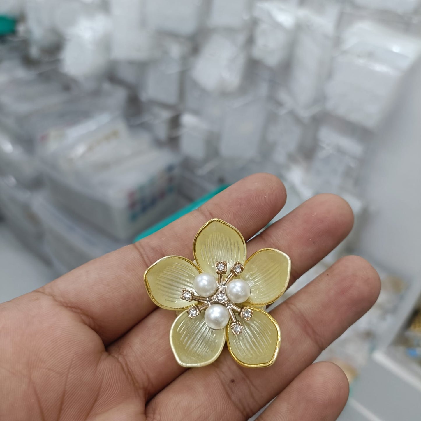 Ready Acrylic Petal pearl flowers