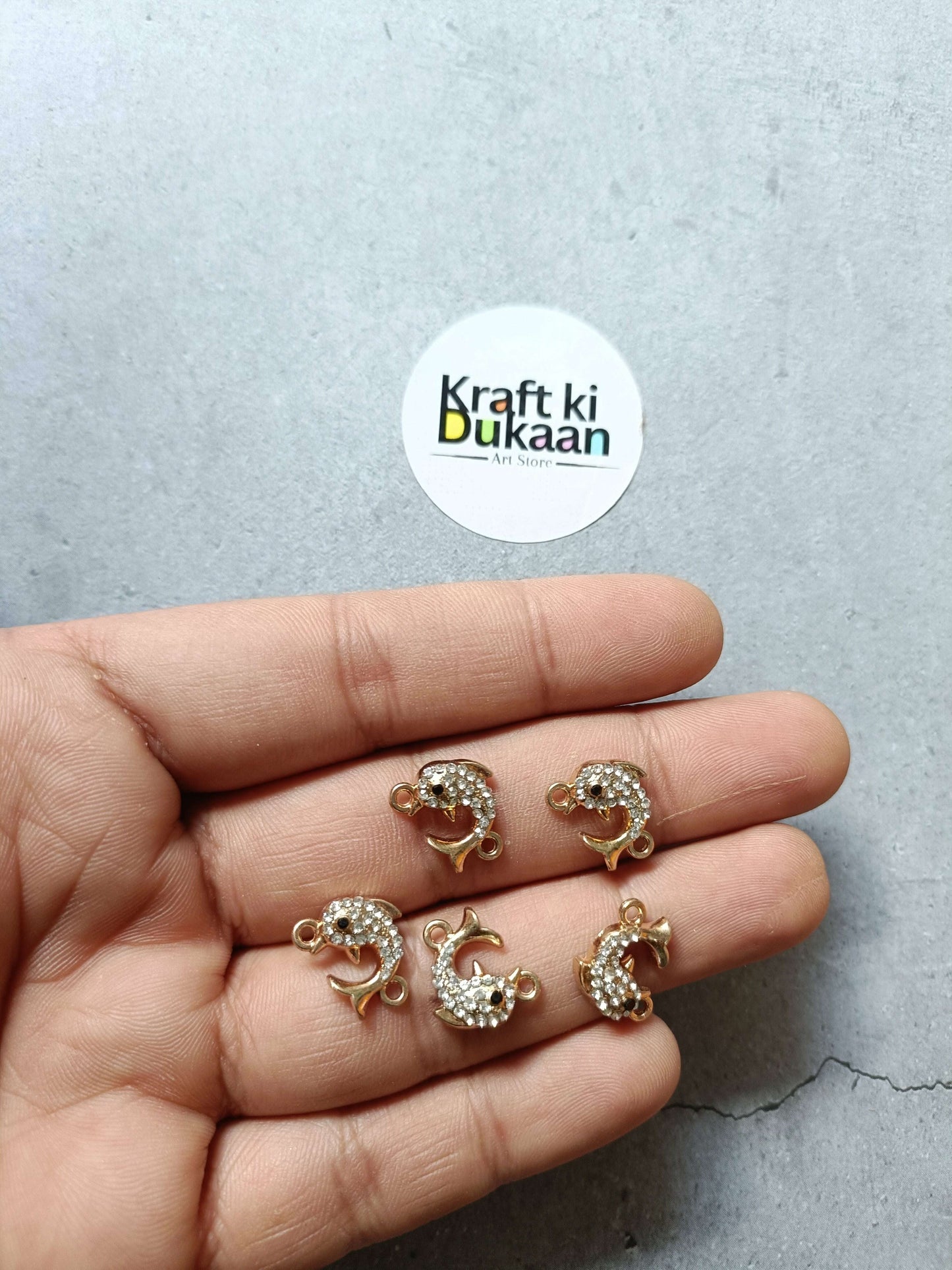 Gold-tone bracelet charms set of 5 with heart-shaped rhinestone details
