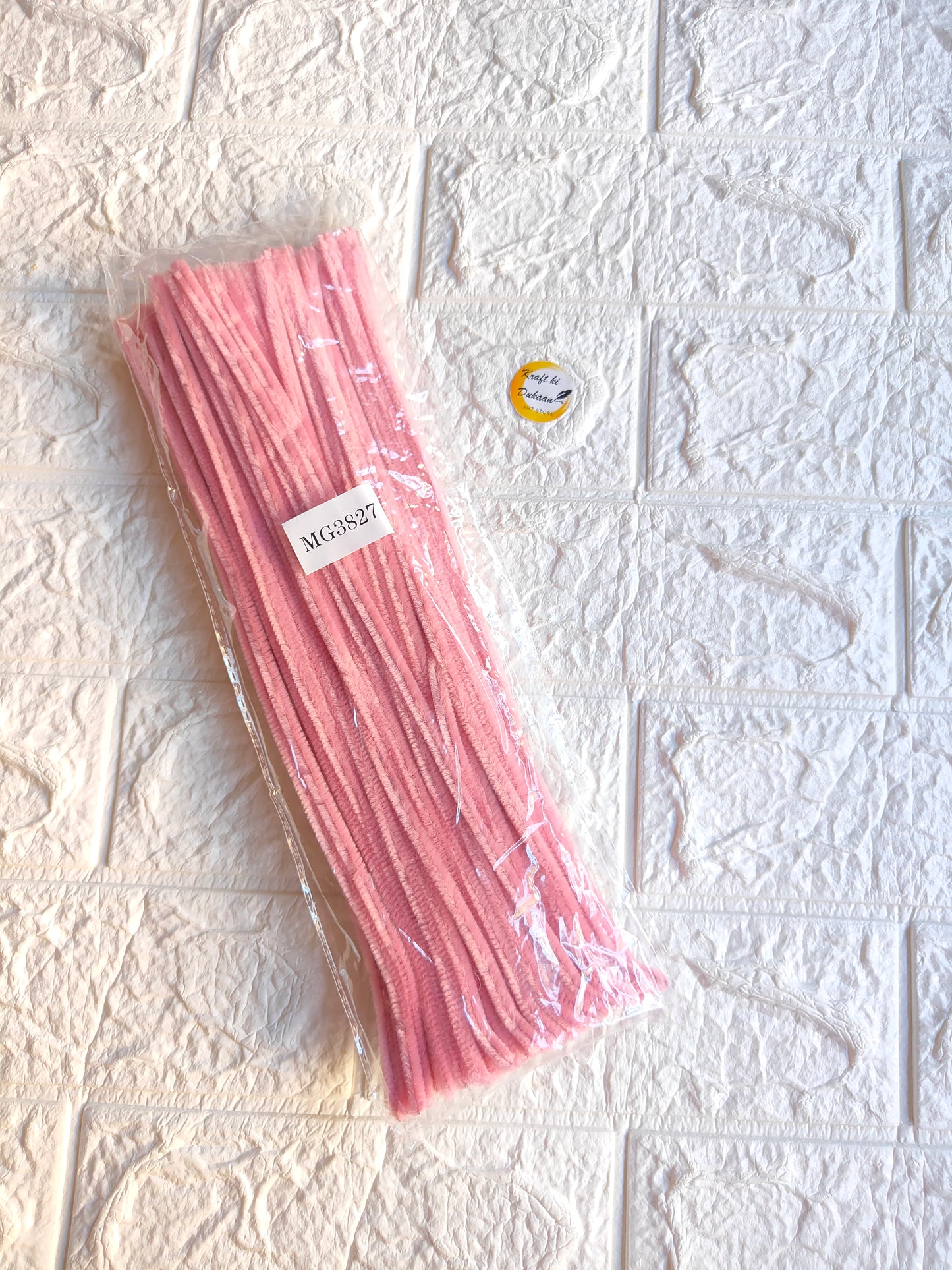 Pipe cleaner plain pack of 100, pink pipe cleaners in clear wrapper
