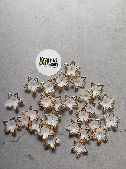 White flower beads with gold edges, scattered 50-piece pack