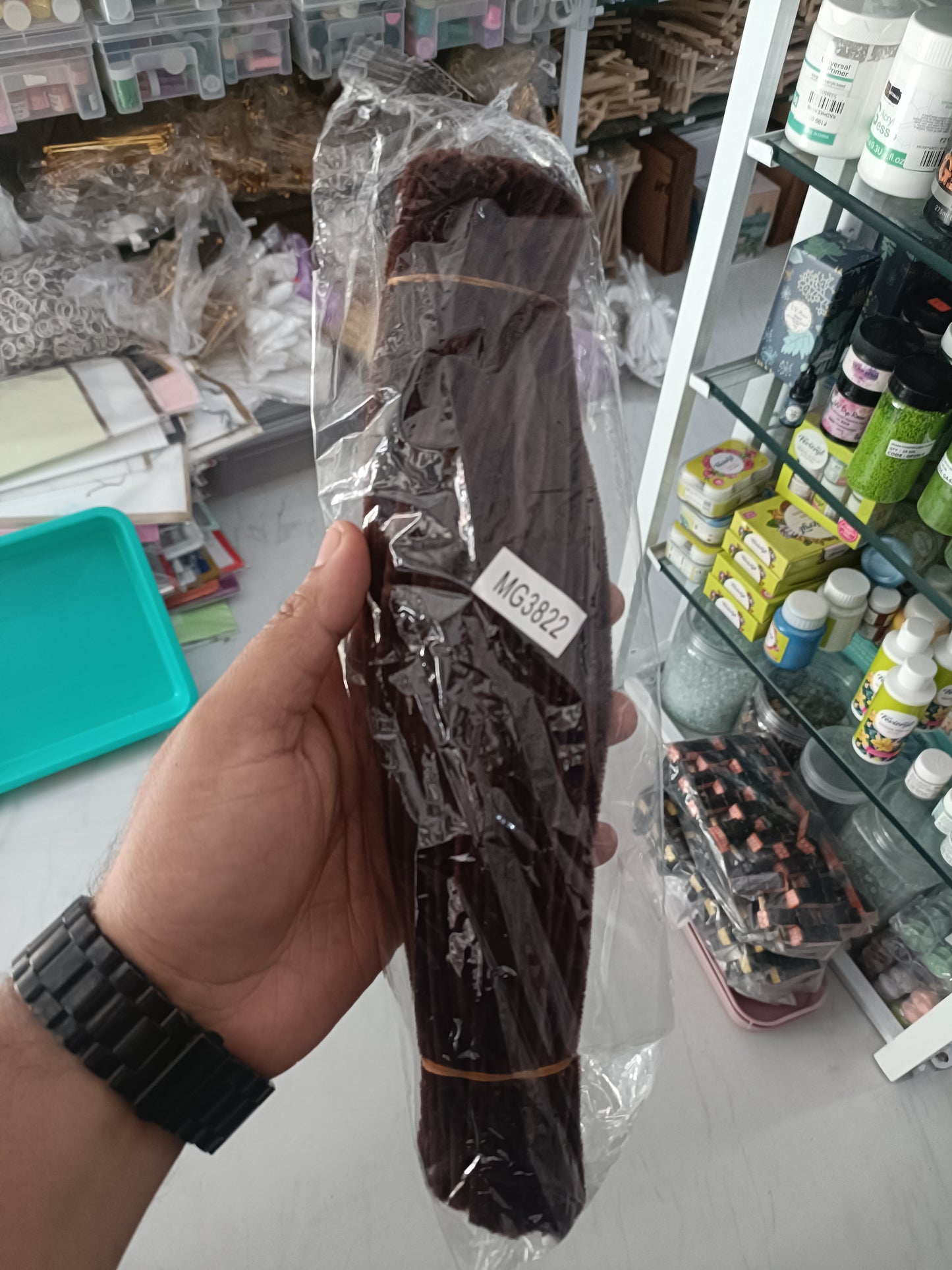 Dark brown 7 mm pipe cleaner bundle in clear packaging