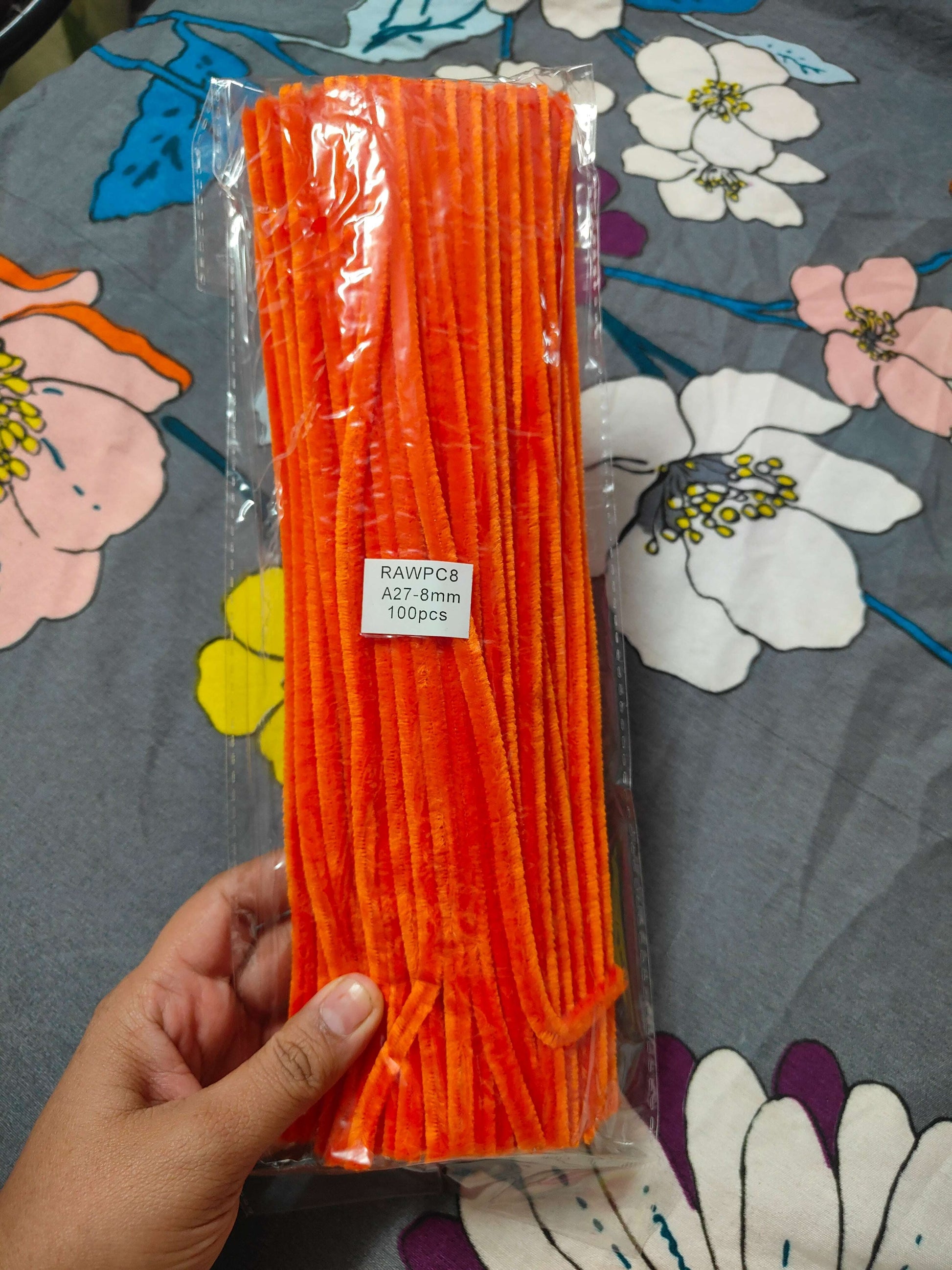 Pipe cleaner plain pack, orange, 8mm, 100 pcs, front view of bag label